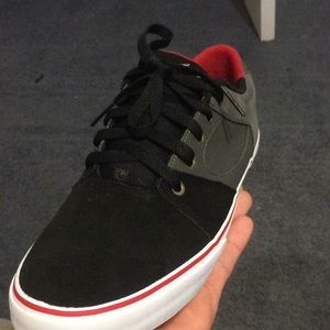 Brand new ES shoes